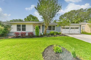 1025 24th Avenue N, Texas City, TX 77590