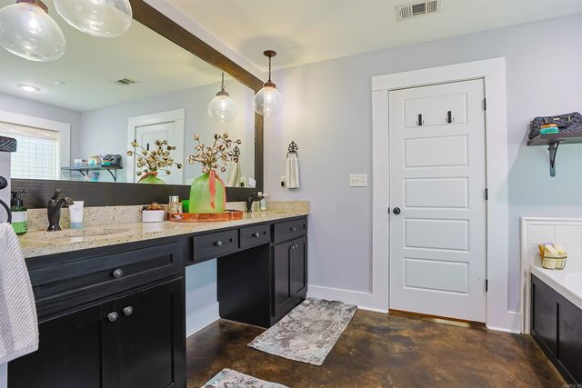 688 County Road 461, Jonesboro, AR 72404