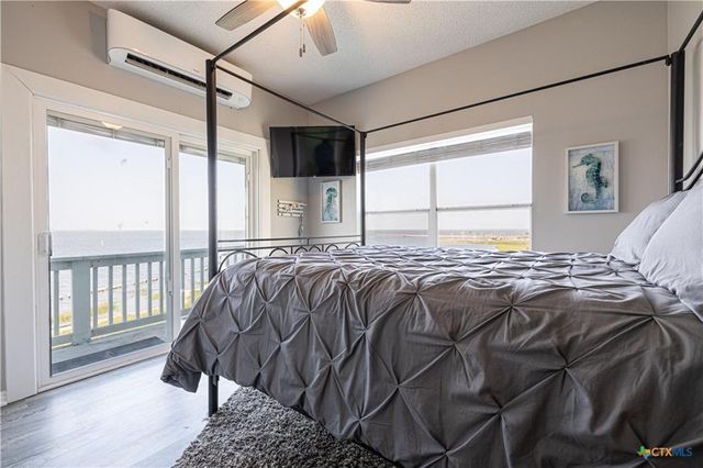 106 Clement Cove, Port Lavaca, TX 77979