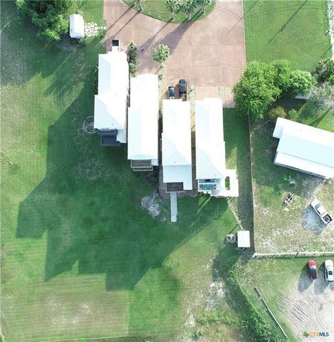 106 Clement Cove, Port Lavaca, TX 77979