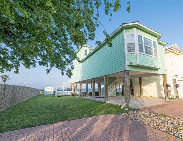 106 Clement Cove, Port Lavaca, TX 77979