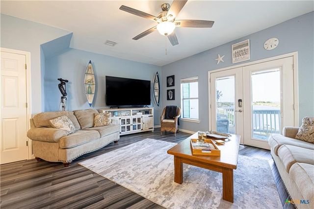 106 Clement Cove, Port Lavaca, TX 77979