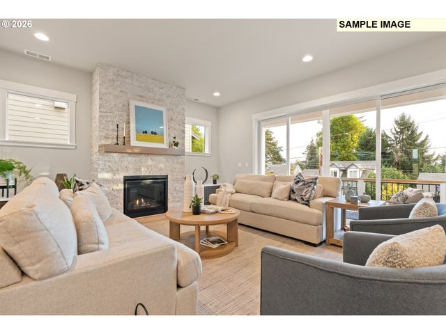 2202 Satter St, West Linn, OR 97068