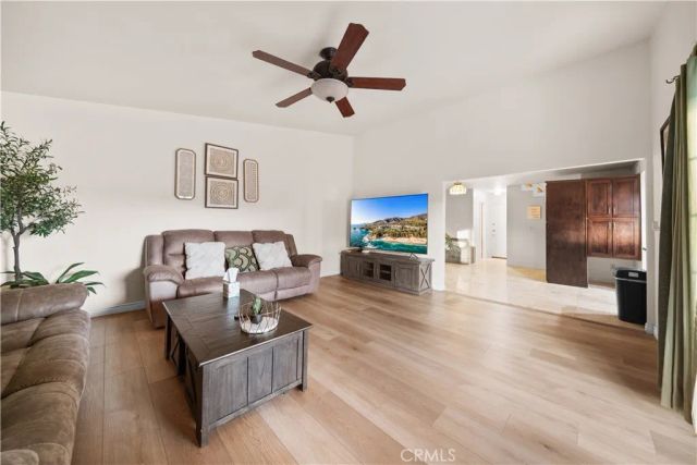 691 S Sally Lee Ave, Azusa, CA 91702