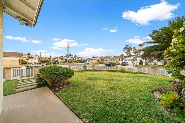 691 S Sally Lee Ave, Azusa, CA 91702