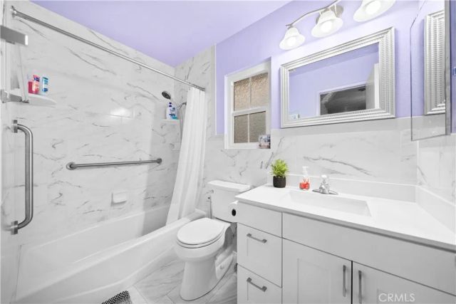 691 S Sally Lee Ave, Azusa, CA 91702