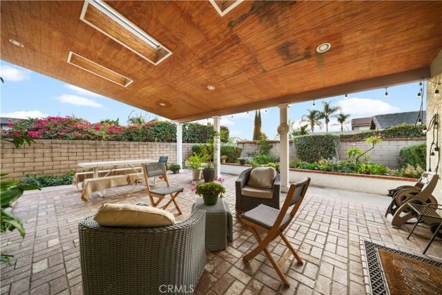 691 S Sally Lee Ave, Azusa, CA 91702