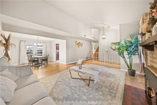 691 S Sally Lee Ave, Azusa, CA 91702