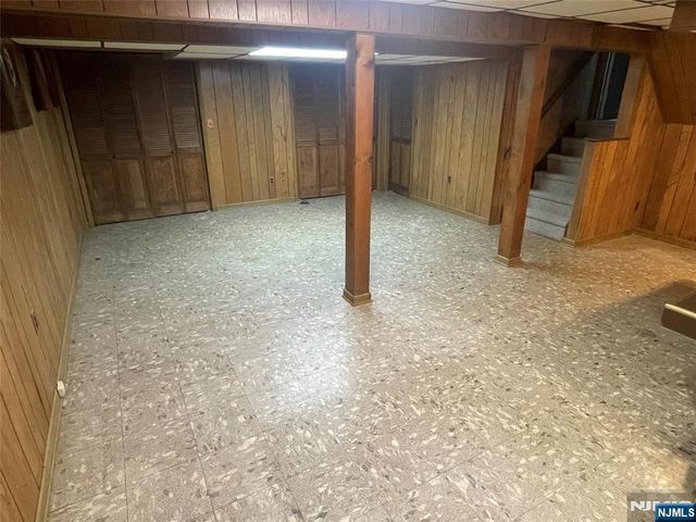420 Lakeview Drive, Oradell, NJ 07649