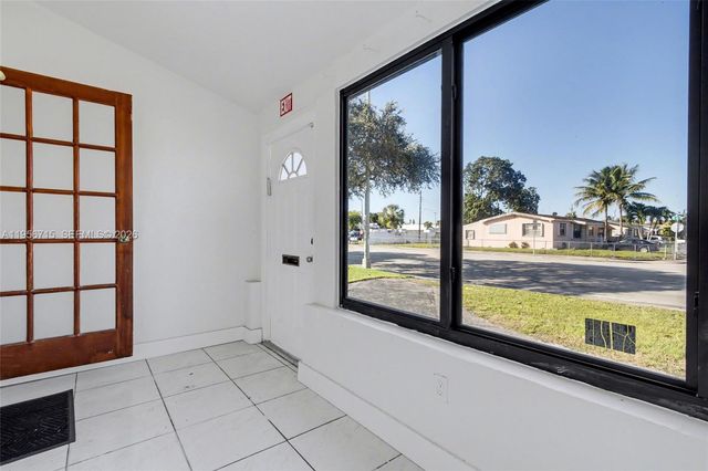 16901 NE 6th Ave, North Miami Beach, FL 33162