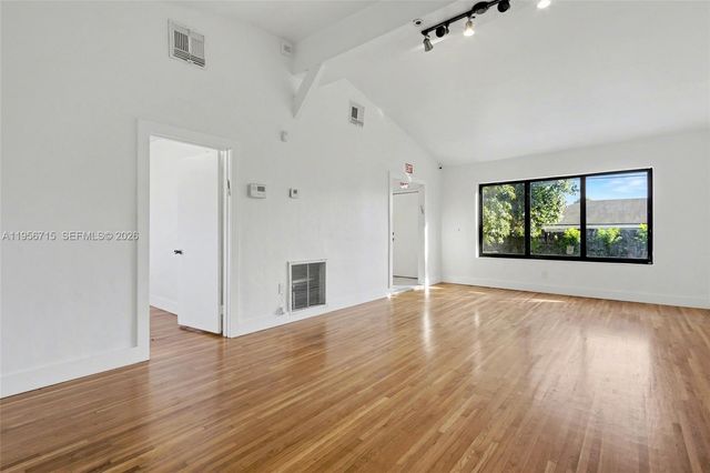 16901 NE 6th Ave, North Miami Beach, FL 33162