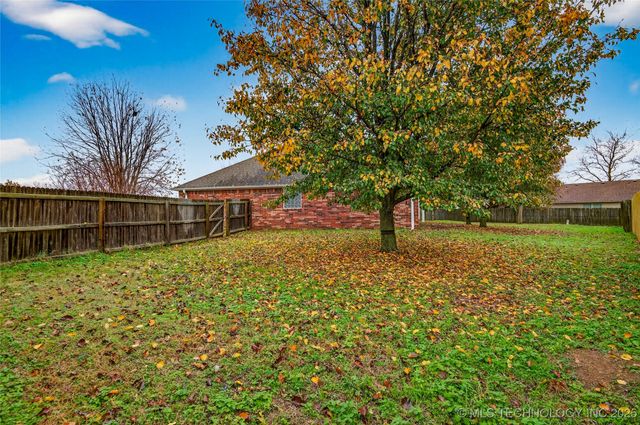 4743 Sunview Court, Bartlesville, OK 74006