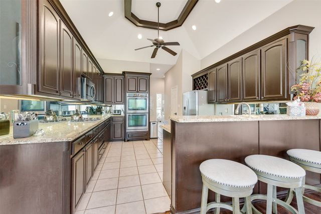 102 Dobbs Road, Lake Dallas, TX 76208
