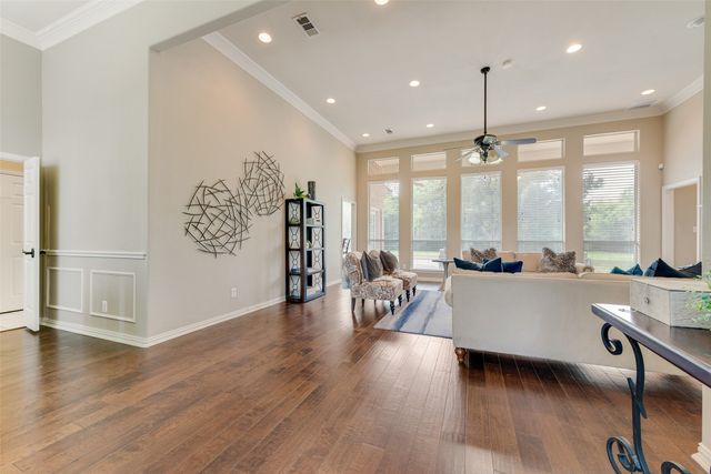 102 Dobbs Road, Lake Dallas, TX 76208