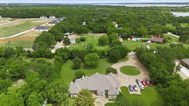 102 Dobbs Road, Lake Dallas, TX 76208