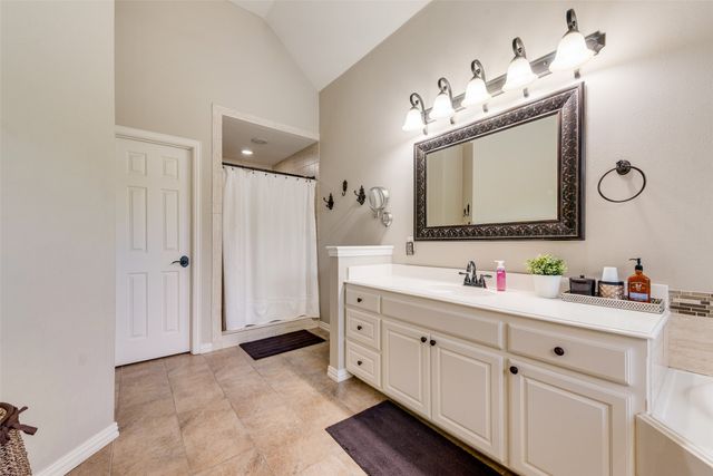 102 Dobbs Road, Lake Dallas, TX 76208