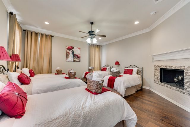 102 Dobbs Road, Lake Dallas, TX 76208