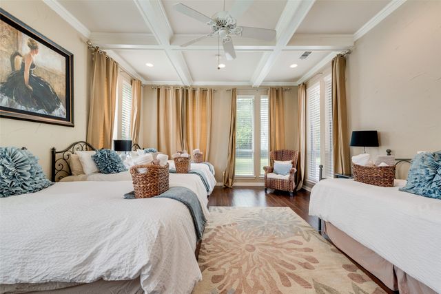102 Dobbs Road, Lake Dallas, TX 76208