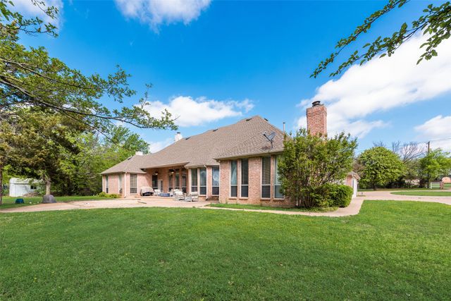 102 Dobbs Road, Lake Dallas, TX 76208