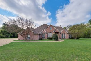 102 Dobbs Road, Lake Dallas, TX 76208