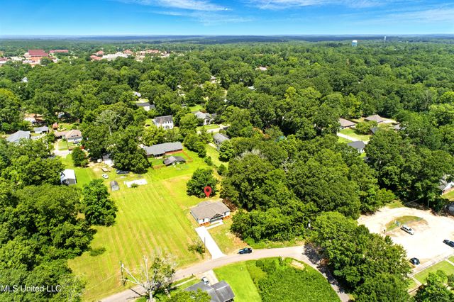 109 N Barnett Street, Poplarville, MS 39470