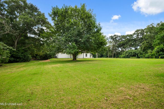 109 N Barnett Street, Poplarville, MS 39470