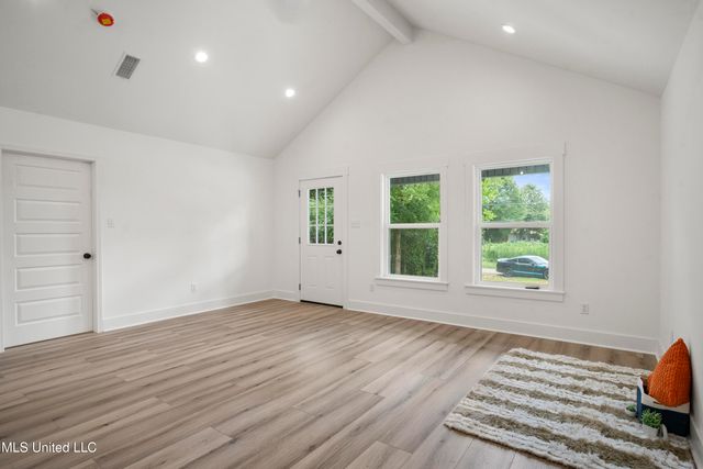 109 N Barnett Street, Poplarville, MS 39470