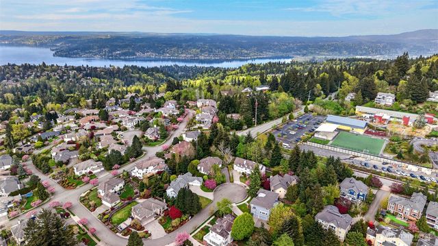 6082 167th Avenue SE, Bellevue, WA 98006