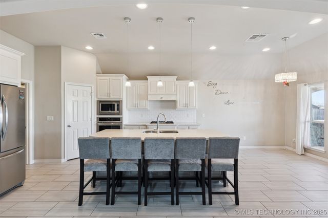 22263 E 115th Place S, Broken Arrow, OK 74014