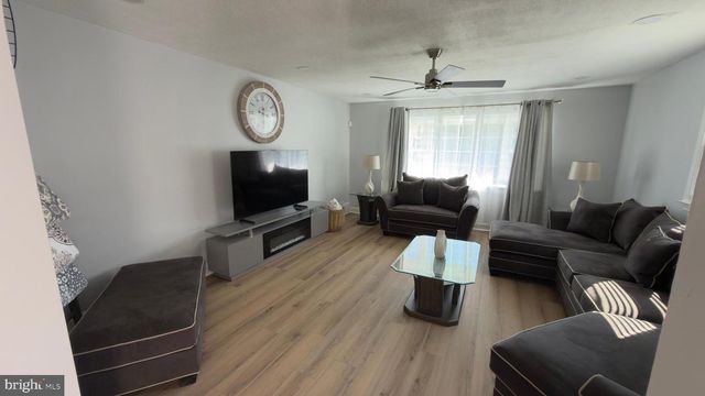 3019 VISTA ST, Philadelphia, PA 19152