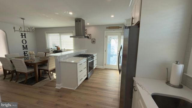 3019 VISTA ST, Philadelphia, PA 19152
