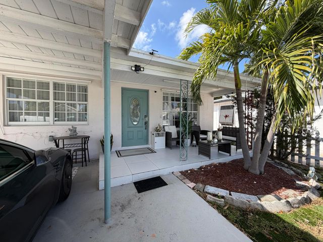 417 N F Street, Lake Worth Beach, FL 33460