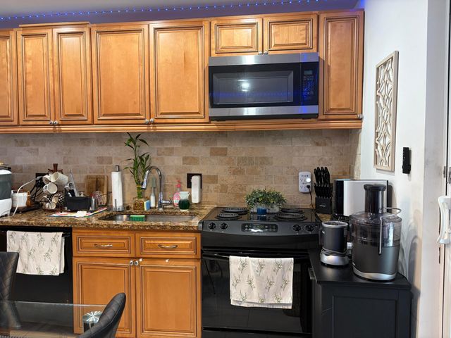 417 N F Street, Lake Worth Beach, FL 33460