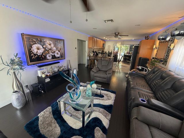 417 N F Street, Lake Worth Beach, FL 33460