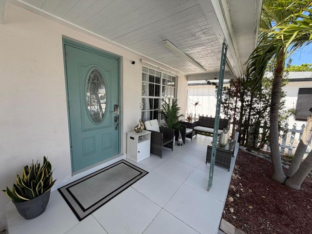 417 N F Street, Lake Worth Beach, FL 33460