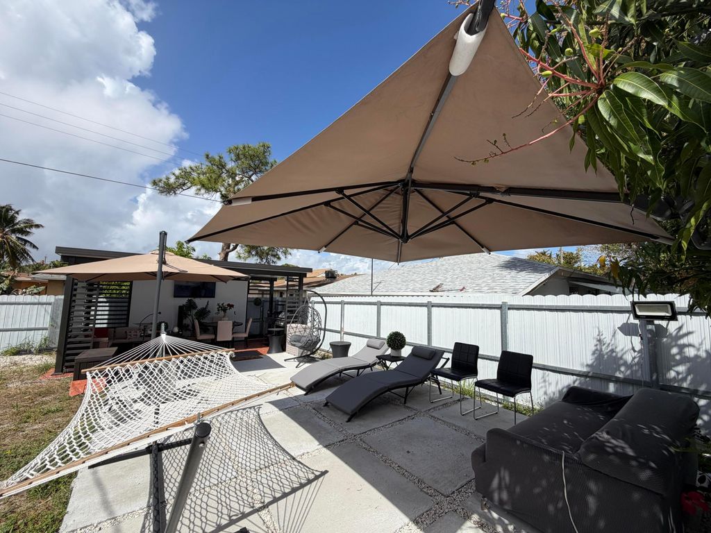 417 N F Street, Lake Worth Beach, FL 33460