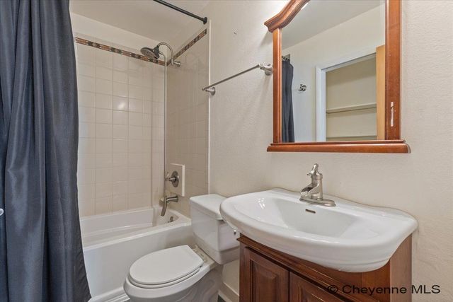 4508 E 10TH ST, Cheyenne, WY 82001