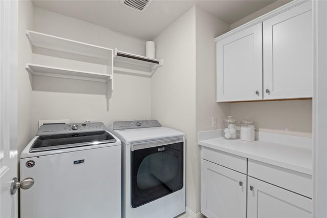 266 Diamond Point DR, Dripping Springs, TX 78620