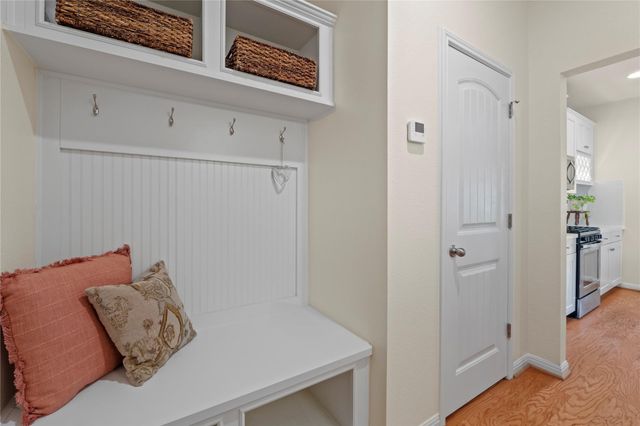 266 Diamond Point DR, Dripping Springs, TX 78620