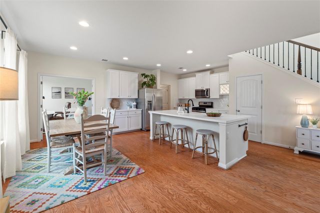 266 Diamond Point DR, Dripping Springs, TX 78620