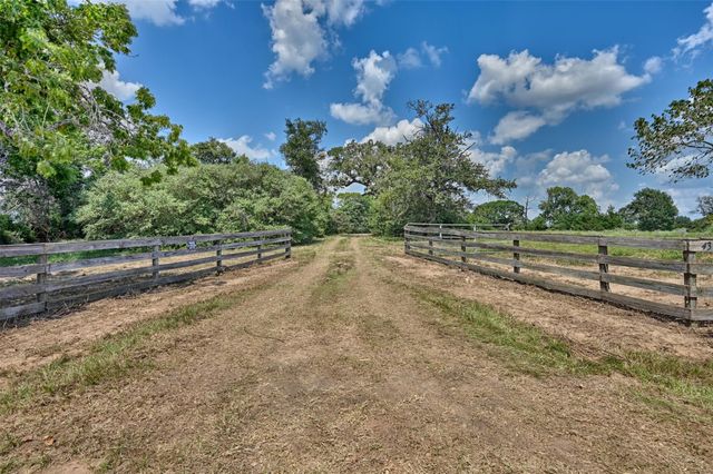4367 Scranton Grove Road, Bellville, TX 77418