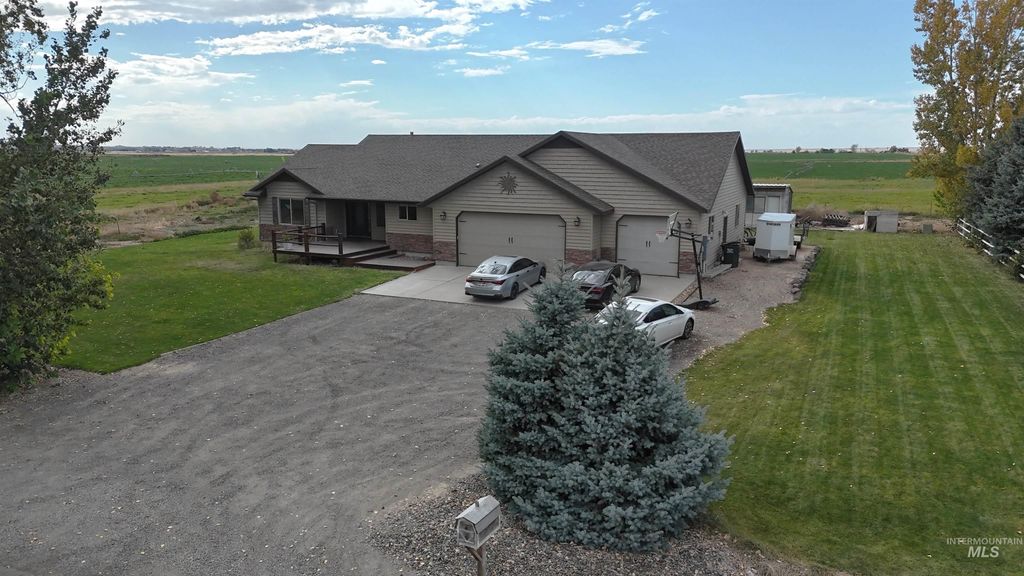 1435 South 2000 East, Gooding, ID 83330 photo 2