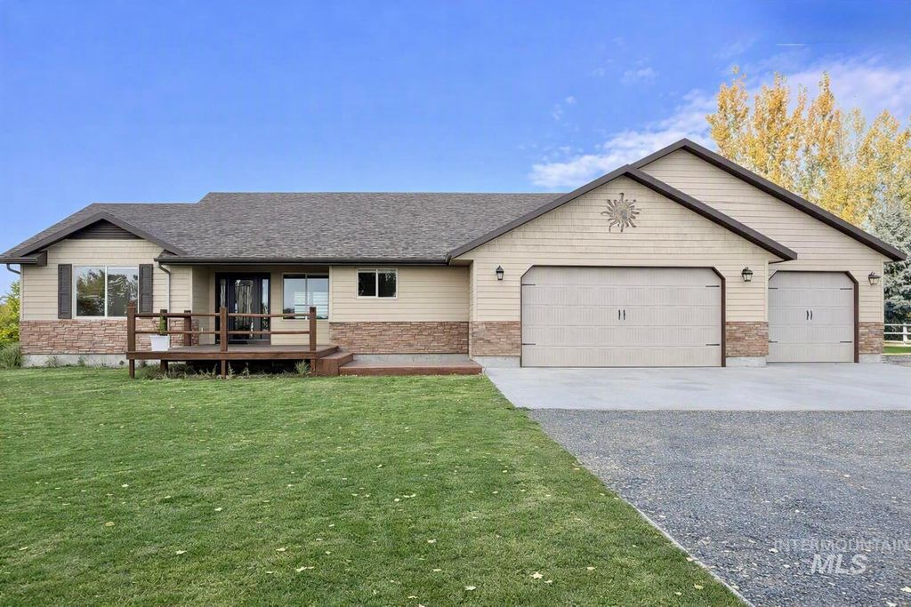 1435 South 2000 East, Gooding, ID 83330 photo 4