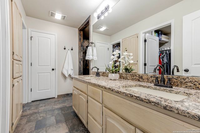 8718 Paisano Pass, San Antonio, TX 78255