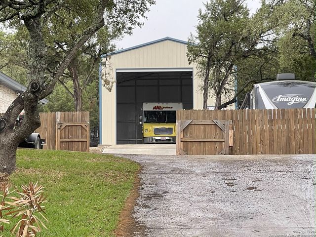 8718 Paisano Pass, San Antonio, TX 78255