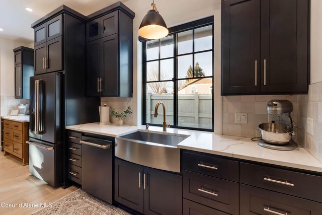 1276 E Hofmeister CT, Hayden Lake, ID 83835