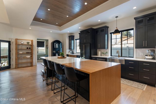 1276 E Hofmeister CT, Hayden Lake, ID 83835