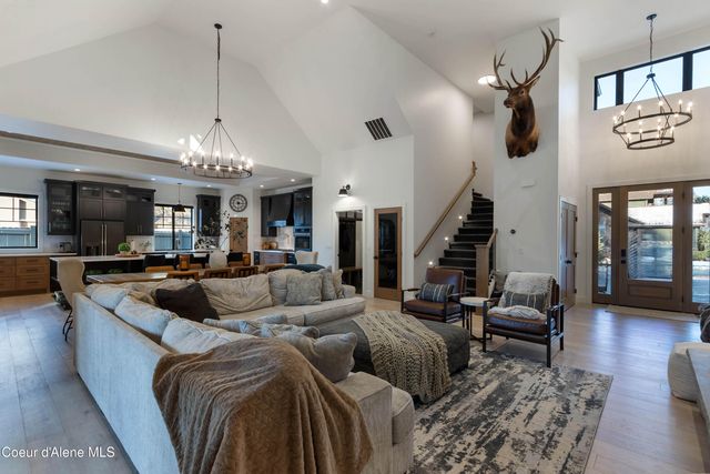 1276 E Hofmeister CT, Hayden Lake, ID 83835