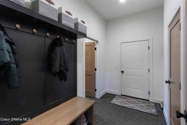 1276 E Hofmeister CT, Hayden Lake, ID 83835