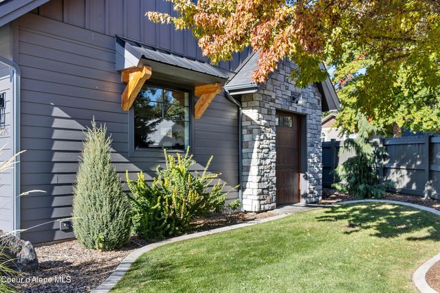 1276 E Hofmeister CT, Hayden Lake, ID 83835